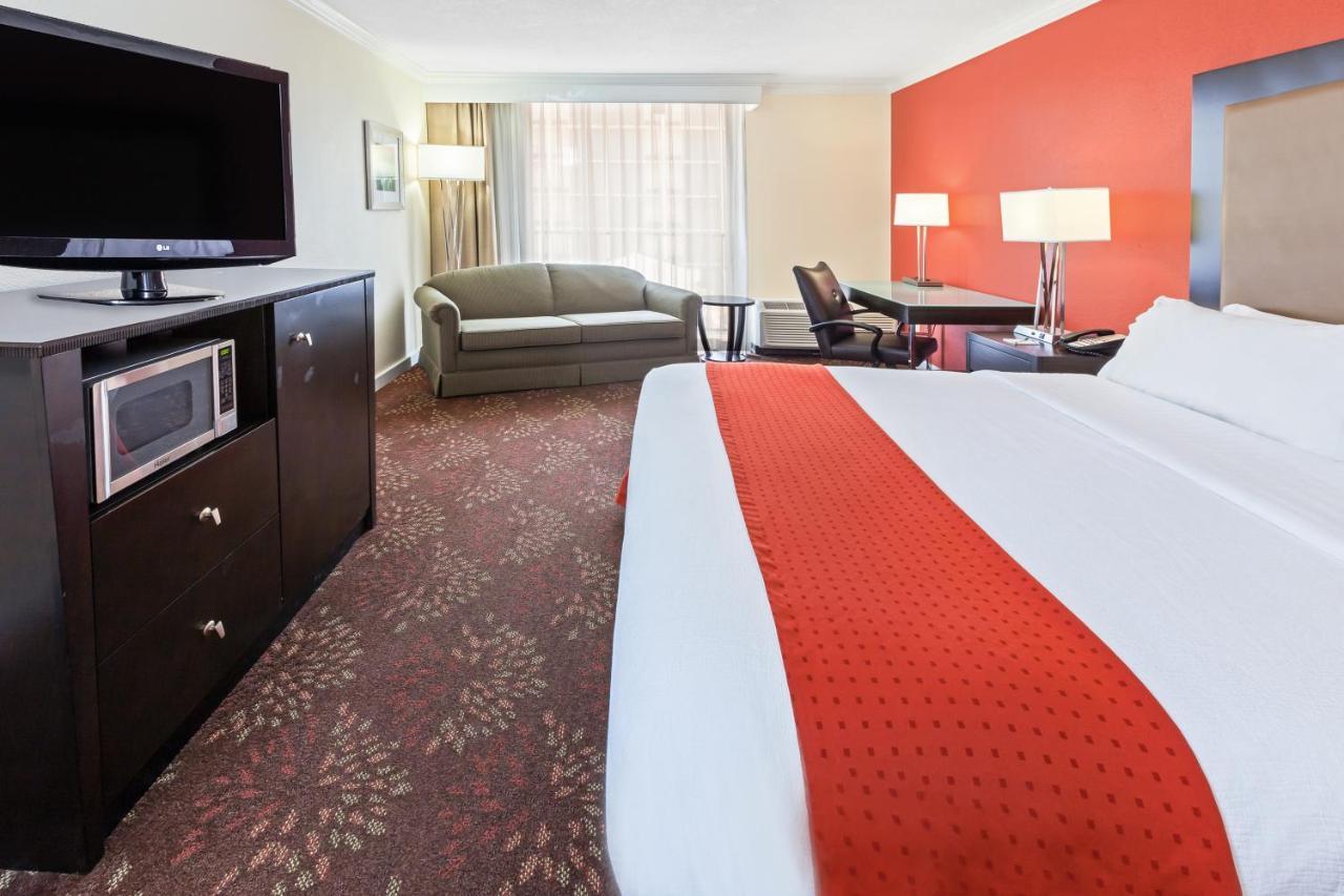 Holiday Inn Tyler - Conference Center By Ihg Exterior foto
